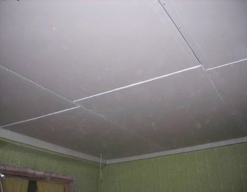 первый уровень подвесного потолка