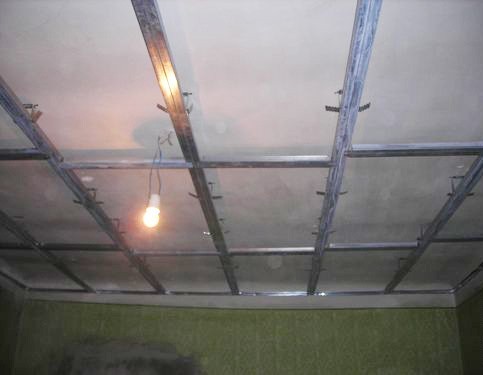 Каркас профиля первого уровня потолка