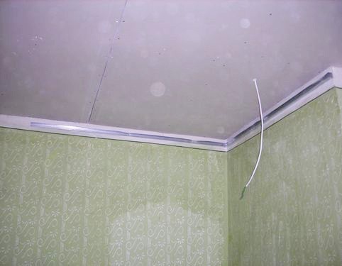 Выведение проводки наружу из потолка