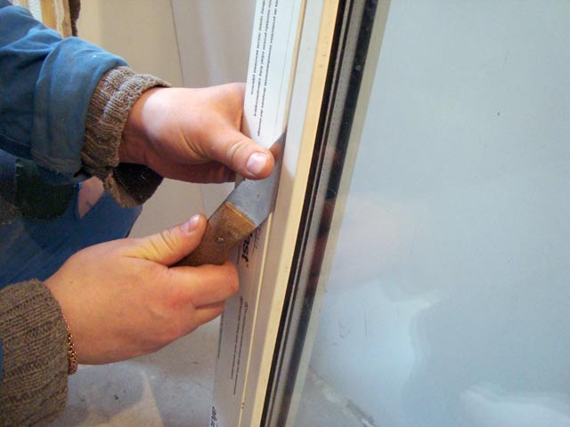 как вытащить деревянное окно