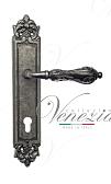 Дверная ручка Venezia на планке PL96 мод. Monte Cristo (ант. серебро) под цилиндр